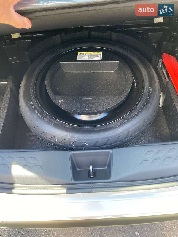 Позашляховик / Кросовер Toyota C-HR 2020 в Києві