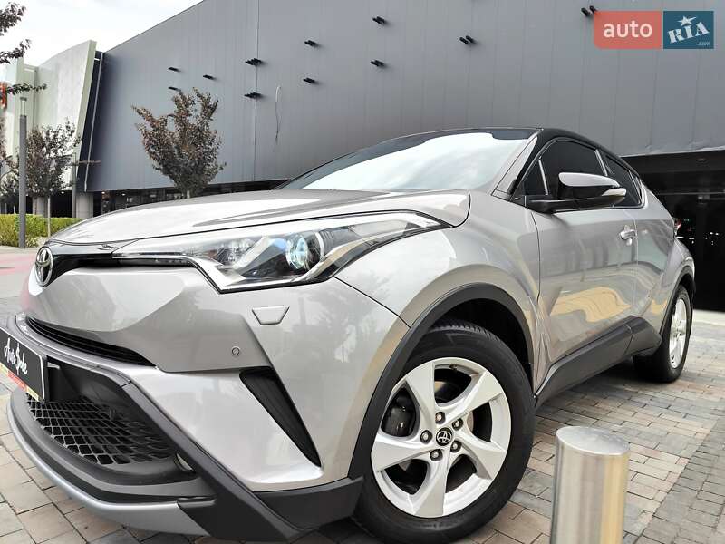 Toyota C-HR 2016