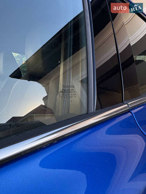 Позашляховик / Кросовер Toyota C-HR 2018 в Одесі фото 20 Позашляховик / Кросовер Toyota C-HR 2018 в Одесі