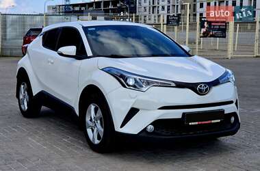 Внедорожник / Кроссовер Toyota C-HR 2017 в Харькове