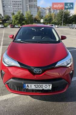 Внедорожник / Кроссовер Toyota C-HR 2021 в Киеве