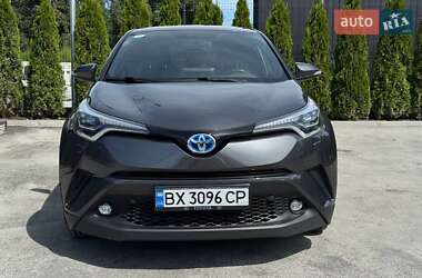 Внедорожник / Кроссовер Toyota C-HR 2018 в 