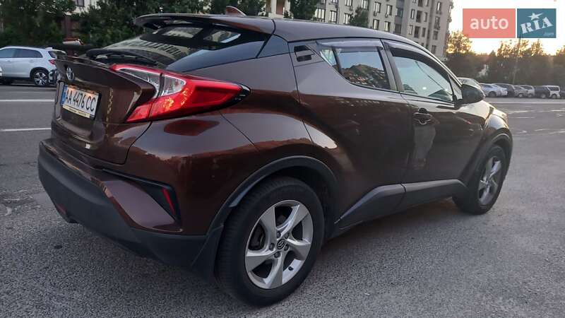 Позашляховик / Кросовер Toyota C-HR 2018 в Києві