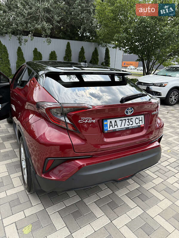 Позашляховик / Кросовер Toyota C-HR 2019 в Києві