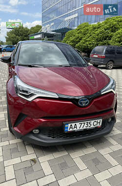 Внедорожник / Кроссовер Toyota C-HR 2019 в 