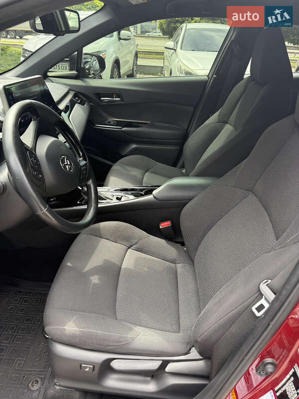 Позашляховик / Кросовер Toyota C-HR 2019 в Києві