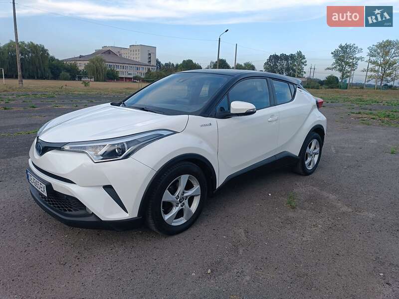 Внедорожник / Кроссовер Toyota C-HR 2018 в 