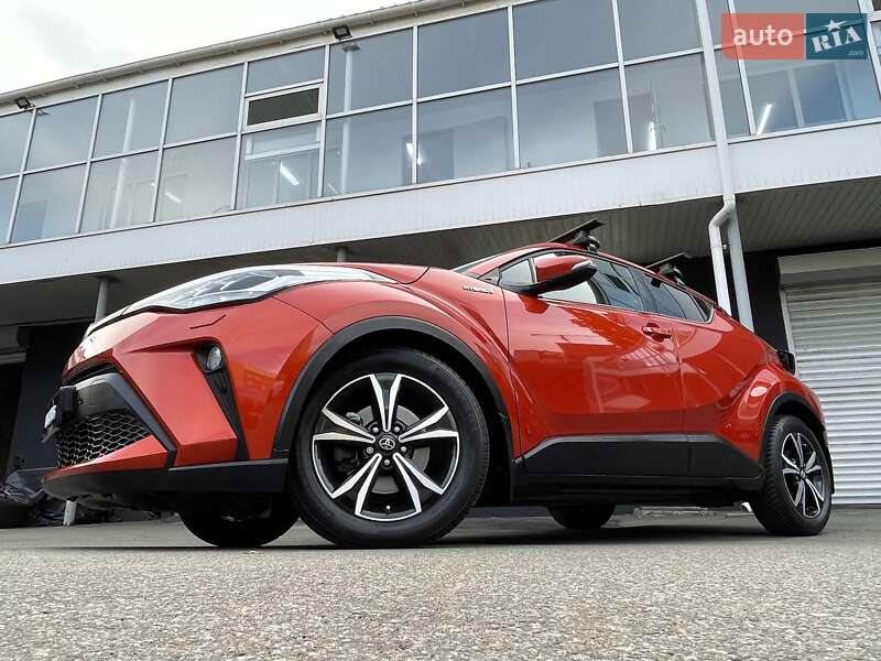 Позашляховик / Кросовер Toyota C-HR 2020 в Києві фото 9 Позашляховик / Кросовер Toyota C-HR 2020 в Києві
