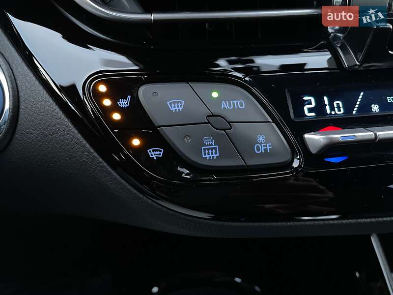 Позашляховик / Кросовер Toyota C-HR 2020 в Києві фото 79 Позашляховик / Кросовер Toyota C-HR 2020 в Києві