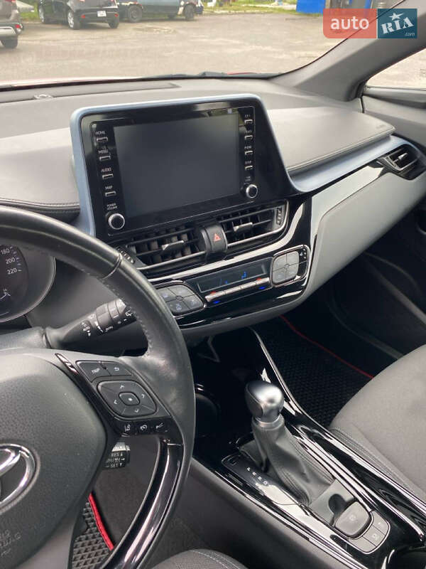 Позашляховик / Кросовер Toyota C-HR 2020 в Рівному фото 12 Позашляховик / Кросовер Toyota C-HR 2020 в Рівному