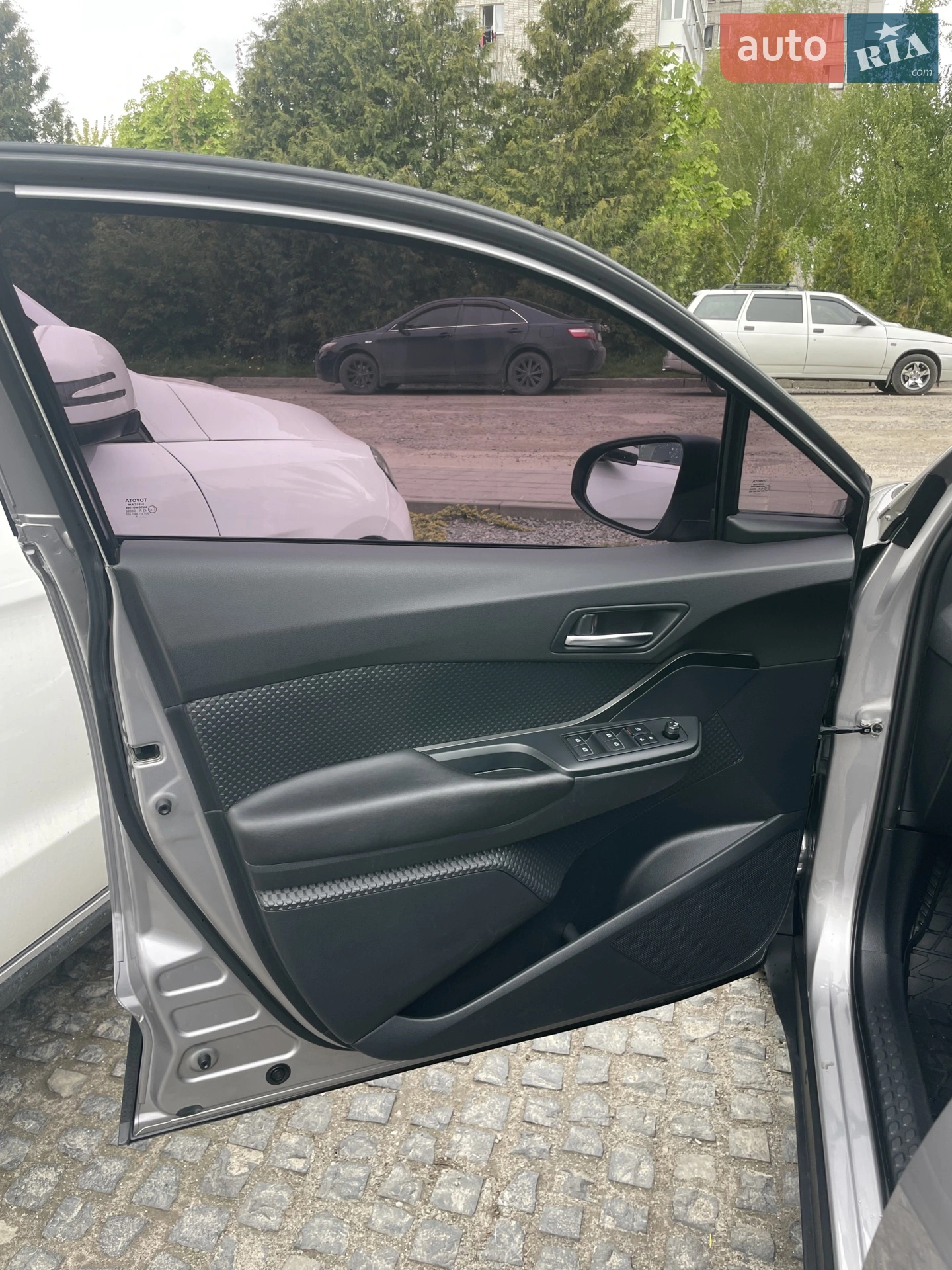2017 Toyota C-HR - мініатюра 2