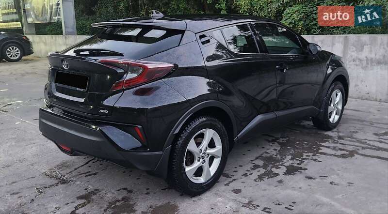 Внедорожник / Кроссовер Toyota C-HR 2016 в Киеве фото 8 Внедорожник / Кроссовер Toyota C-HR 2016 в Киеве