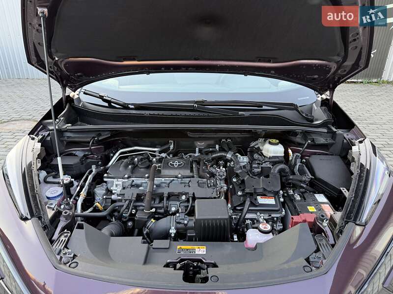 Внедорожник / Кроссовер Toyota C-HR 2024 в Виннице