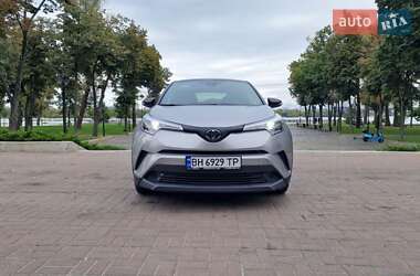Позашляховик / Кросовер Toyota C-HR 2019 в Києві