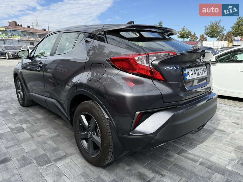 Позашляховик / Кросовер Toyota C-HR 2021 в Дніпрі