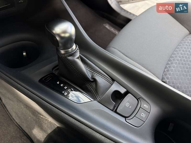 Позашляховик / Кросовер Toyota C-HR 2021 в Дніпрі