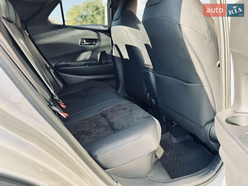 Внедорожник / Кроссовер Toyota C-HR 2024 в Тернополе