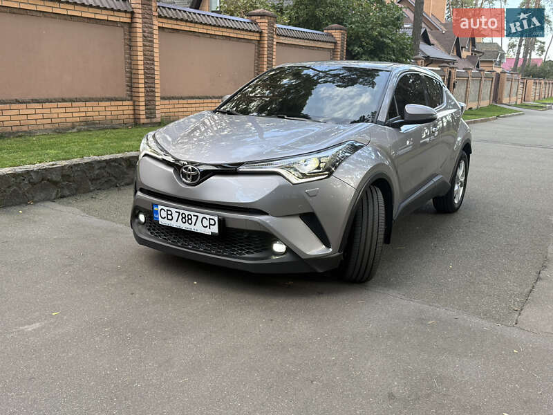 Внедорожник / Кроссовер Toyota C-HR 2018 в Чернигове