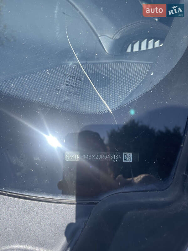 Позашляховик / Кросовер Toyota C-HR 2017 в Дніпрі