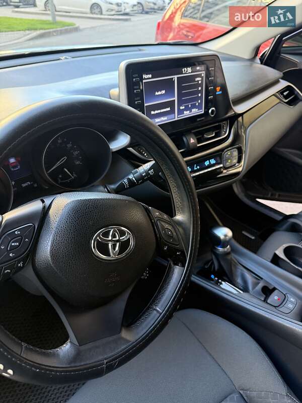 Позашляховик / Кросовер Toyota C-HR 2019 в Києві фото 29 Позашляховик / Кросовер Toyota C-HR 2019 в Києві