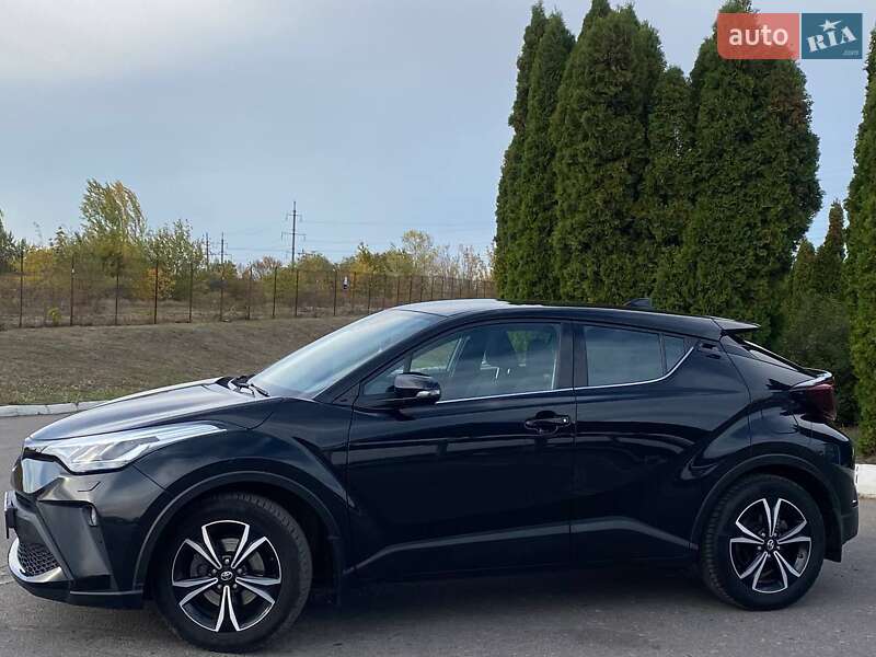 Внедорожник / Кроссовер Toyota C-HR 2019 в Полтаве фото 7 Внедорожник / Кроссовер Toyota C-HR 2019 в Полтаве