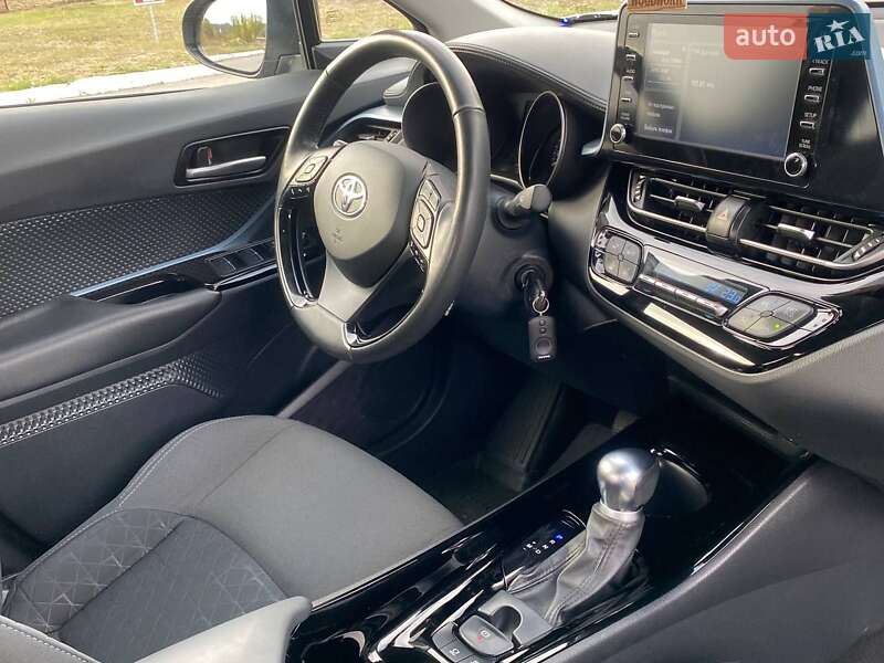 Внедорожник / Кроссовер Toyota C-HR 2019 в Полтаве фото 33 Внедорожник / Кроссовер Toyota C-HR 2019 в Полтаве