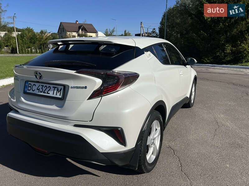 Внедорожник / Кроссовер Toyota C-HR 2018 в Львове