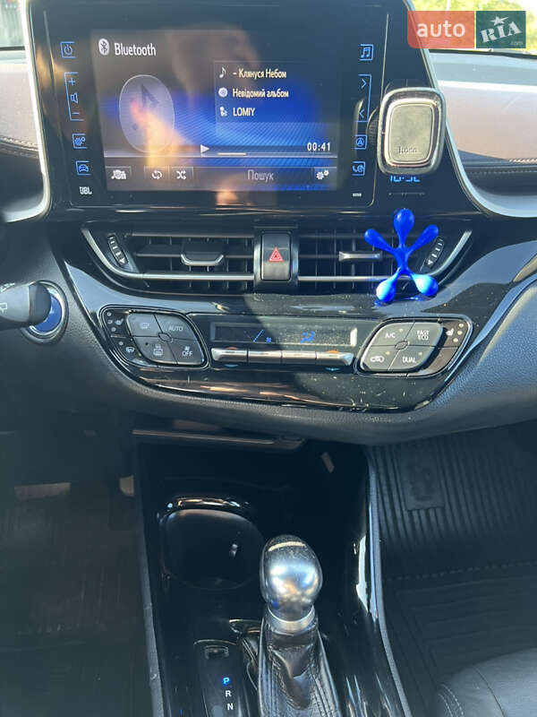 Внедорожник / Кроссовер Toyota C-HR 2018 в Львове
