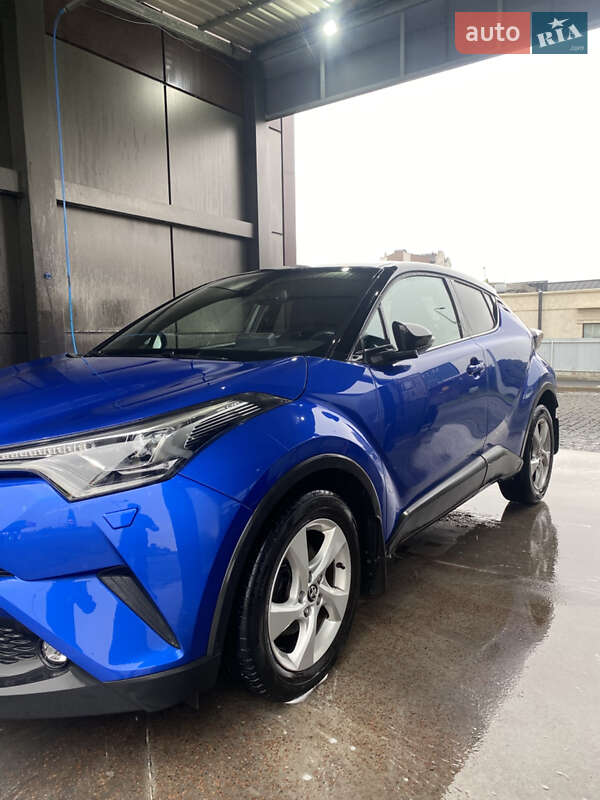 Toyota C-HR 2019