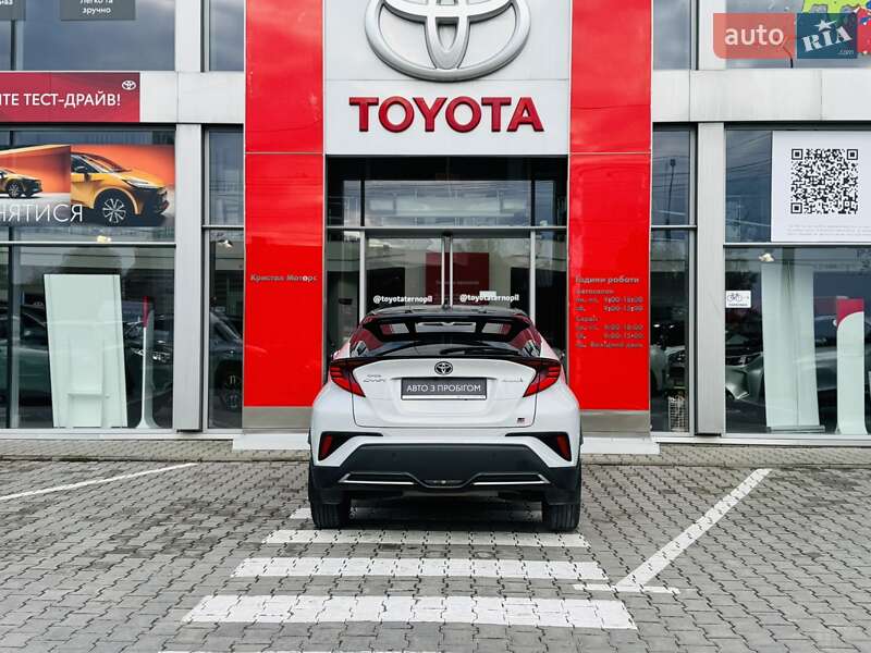 Позашляховик / Кросовер Toyota C-HR 2021 в Тернополі
