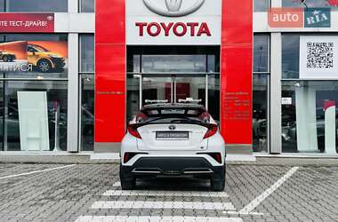 Внедорожник / Кроссовер Toyota C-HR 2021 в 