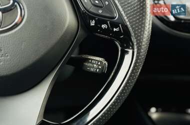 Внедорожник / Кроссовер Toyota C-HR 2021 в 