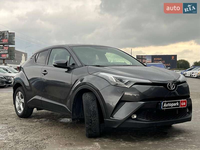 Внедорожник / Кроссовер Toyota C-HR 2017 в Львове
