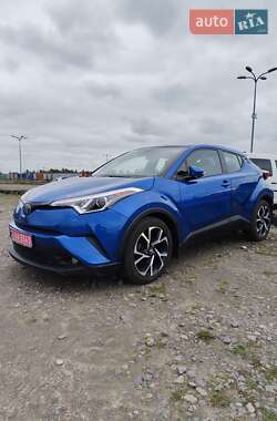 Позашляховик / Кросовер Toyota C-HR 2018 в Львові