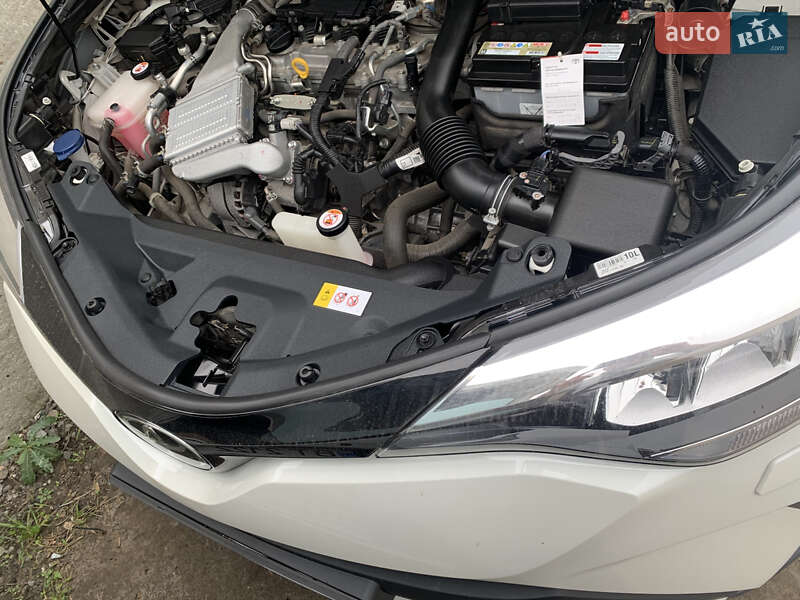 Позашляховик / Кросовер Toyota C-HR 2020 в Києві