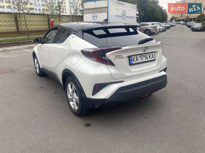 Позашляховик / Кросовер Toyota C-HR 2019 в Києві фото 3 Позашляховик / Кросовер Toyota C-HR 2019 в Києві