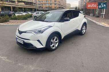 Внедорожник / Кроссовер Toyota C-HR 2019 в Киеве