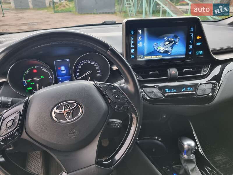 Внедорожник / Кроссовер Toyota C-HR 2019 в Житомире фото 13 Внедорожник / Кроссовер Toyota C-HR 2019 в Житомире