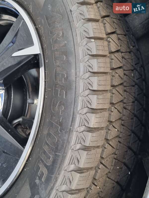 Внедорожник / Кроссовер Toyota C-HR 2019 в Житомире фото 18 Внедорожник / Кроссовер Toyota C-HR 2019 в Житомире