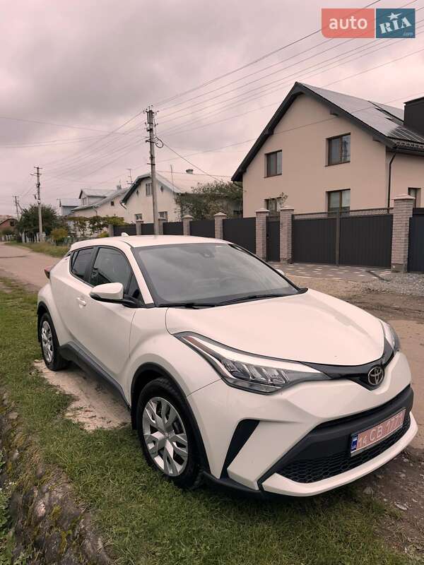 Позашляховик / Кросовер Toyota C-HR 2019 в Івано-Франківську