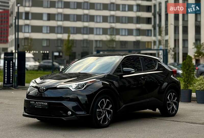 Внедорожник / Кроссовер Toyota C-HR 2017 в Киеве