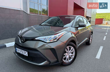 Внедорожник / Кроссовер Toyota C-HR 2021 в 