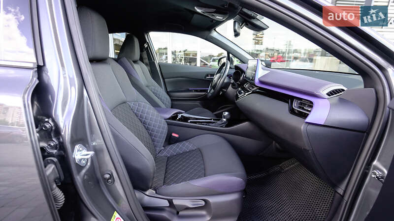 Внедорожник / Кроссовер Toyota C-HR 2020 в Львове фото 6 Внедорожник / Кроссовер Toyota C-HR 2020 в Львове