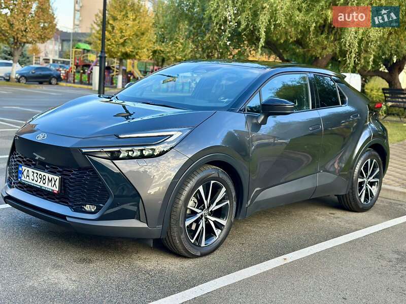 Внедорожник / Кроссовер Toyota C-HR 2024 в Киеве
