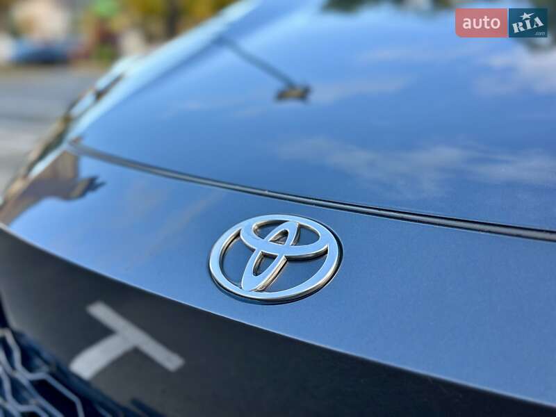Внедорожник / Кроссовер Toyota C-HR 2024 в Киеве