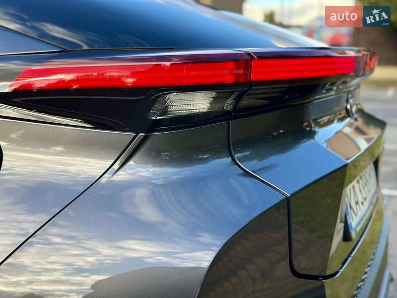 Внедорожник / Кроссовер Toyota C-HR 2024 в Киеве