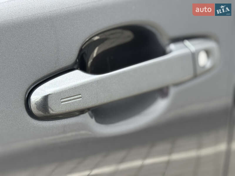 Позашляховик / Кросовер Toyota C-HR 2019 в Одесі