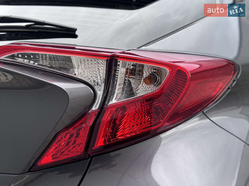 Позашляховик / Кросовер Toyota C-HR 2019 в Одесі