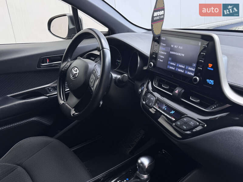 Позашляховик / Кросовер Toyota C-HR 2019 в Одесі