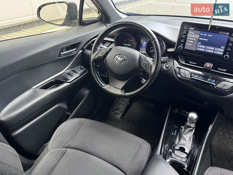 Позашляховик / Кросовер Toyota C-HR 2019 в Одесі